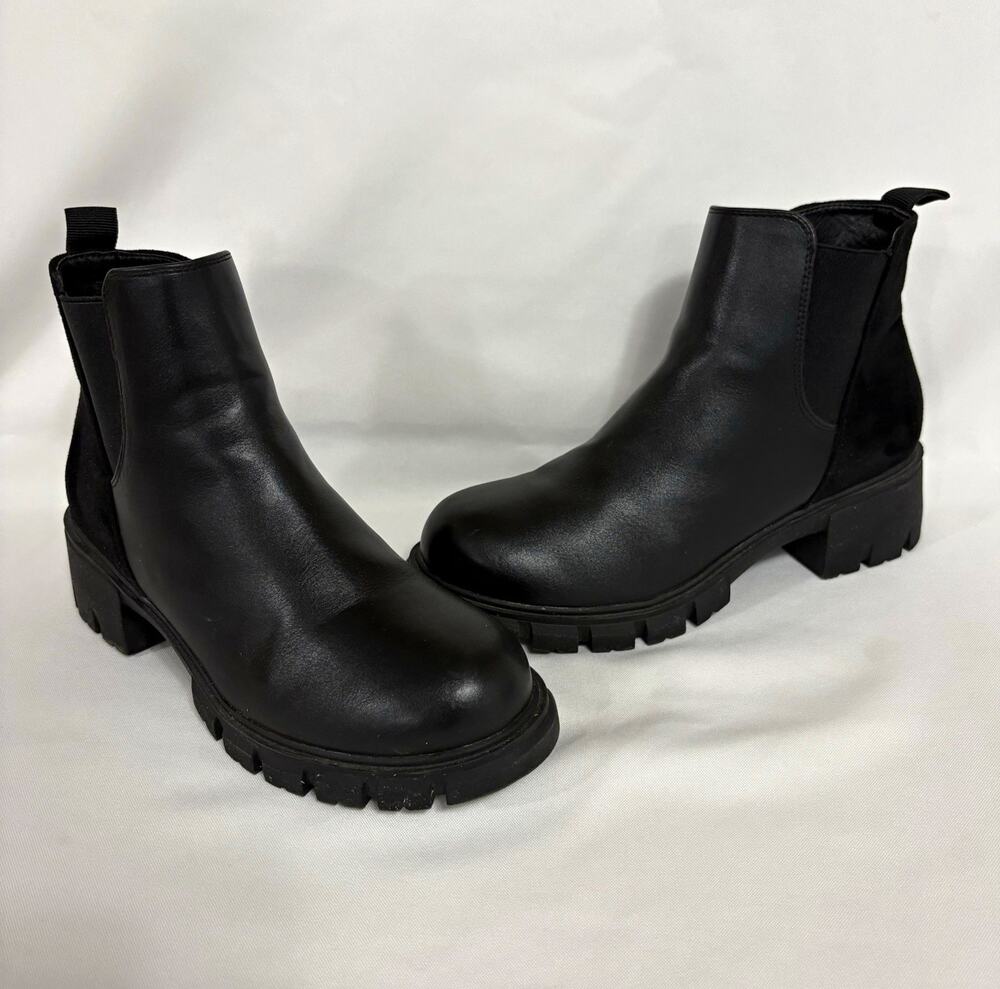 Sofia Taylor Della Womens 5M Black Ankle Boots Lug Sole Chunky Heel Chelsea Zip